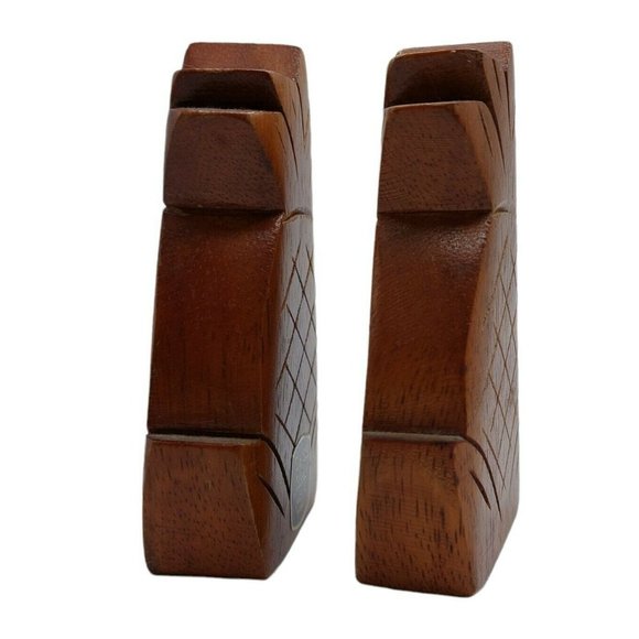 Monkey Pod Wood Pineapple Salt & Pepper Shakers Hawaii Waikiki Woods - Picture 3 of 7